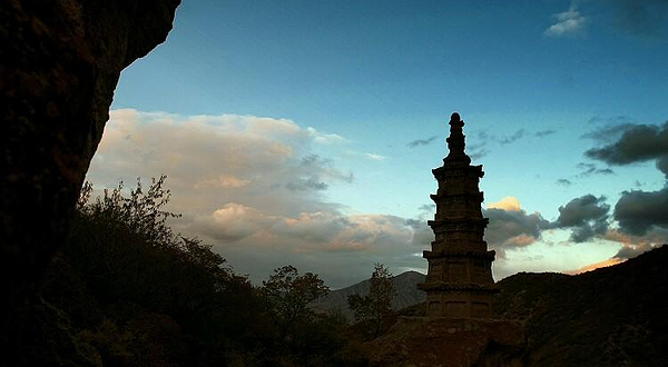 下寺石塔