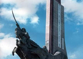 百灵庙抗日纪念碑