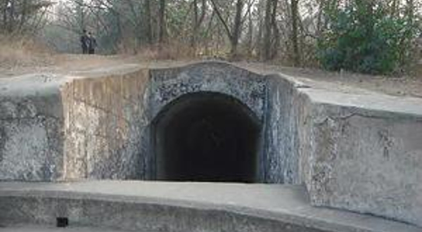 黄山古炮台