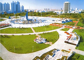 阳光温泉花园广场