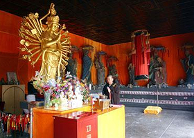 石棚松雪区圆通宝殿