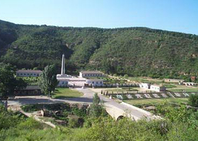 瓦子街战役烈士陵园