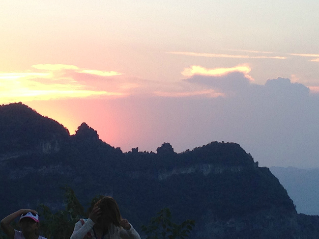 张家界凤凰古城4日游_张家界旅游攻略