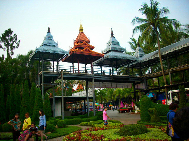 2016主要有泰国民俗表演不是人妖表演_东芭乐