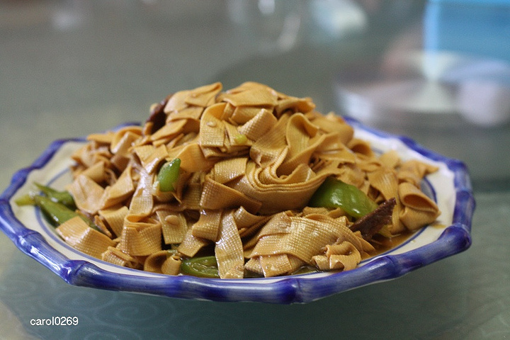 厦门南顺鳄鱼园_六顺园人均消费(3)