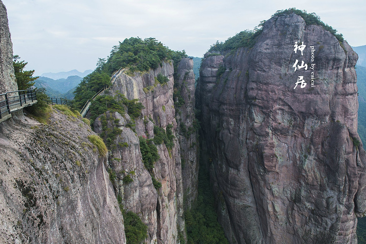 取票地点:神仙居景区游客中心售票处攻略:游神仙居北进南出,全程不走