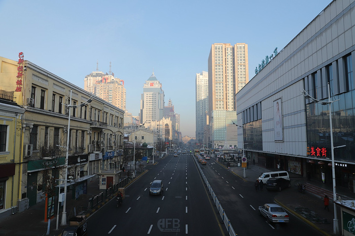 让这条街充满了艺术气息,这也呼应了如此大气的哈尔滨.