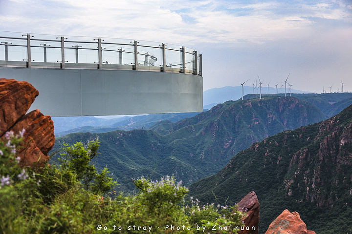远观高低起伏,气势磅礴,近观错落有致,栩栩如生