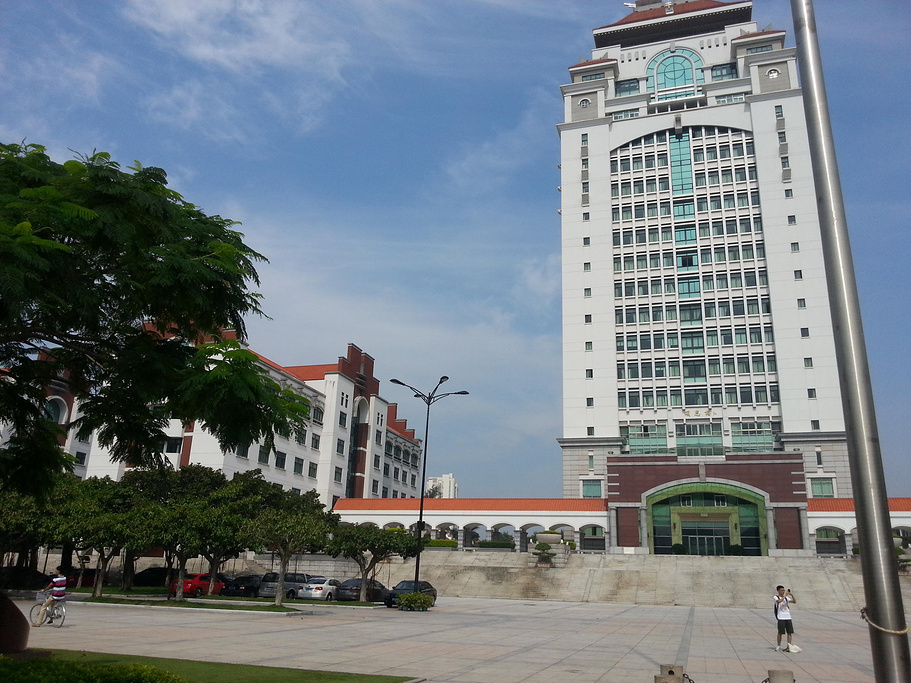 2015我们在厦大走走停停很快2小时过去了_厦