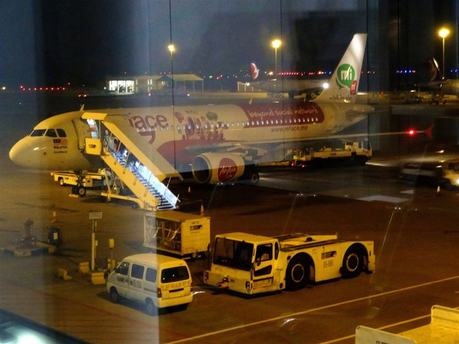 2015千辛万苦过了关闸,已经下午了,直接换了一