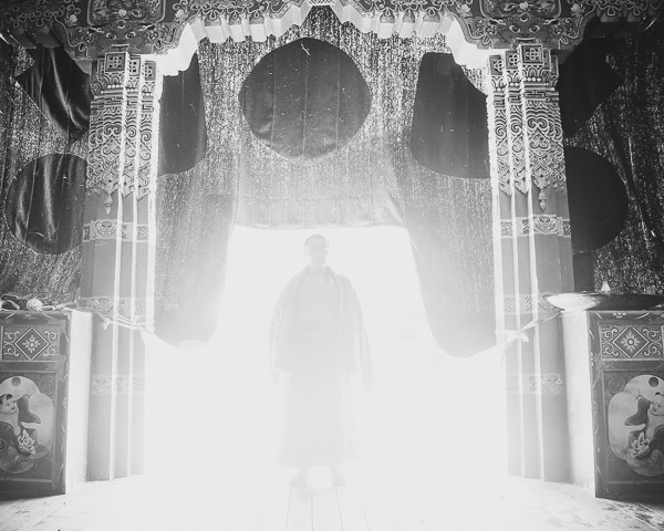 一沙一世界,一花一天堂. 这世界,就是你的修道场.