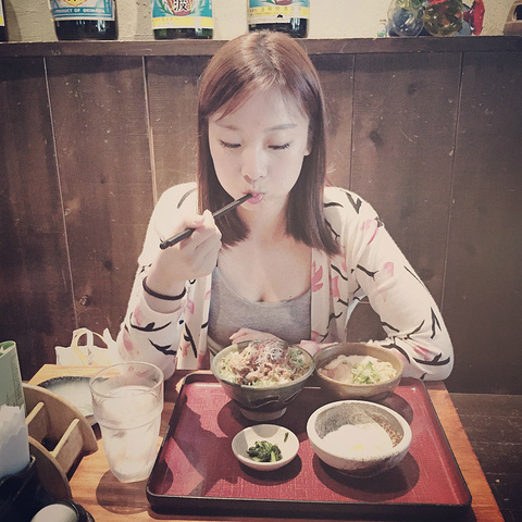 冲绳人是哪个民族_琉球独立挂出中国国旗_中