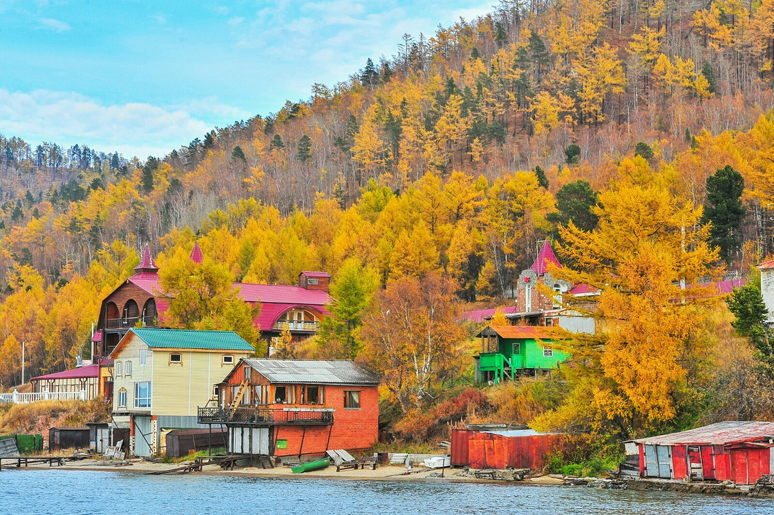 贝加尔湖畔在哪