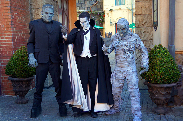 神偷奶爸,坐在一个像影院的地方感受最佳视觉效果