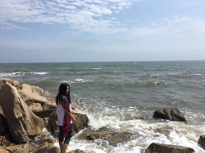天气好 去海边玩 因为天津港的存在 海岸线封闭 天津的沙滩不像其他