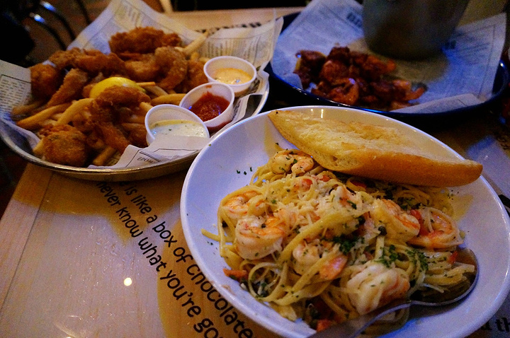 美国浪费食物是被认为非常不好的,可以养成打包的好习惯,店家都会免费