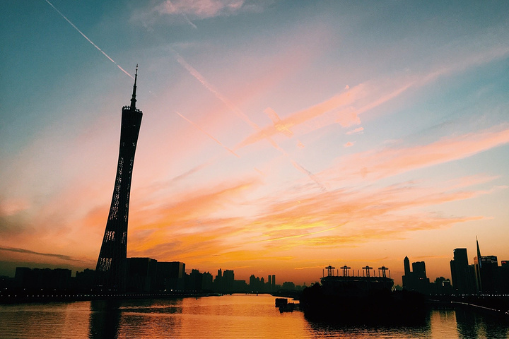 广州 看落日最佳观景点.在广四年,唯一一次有幸看到如此美丽的晚霞.