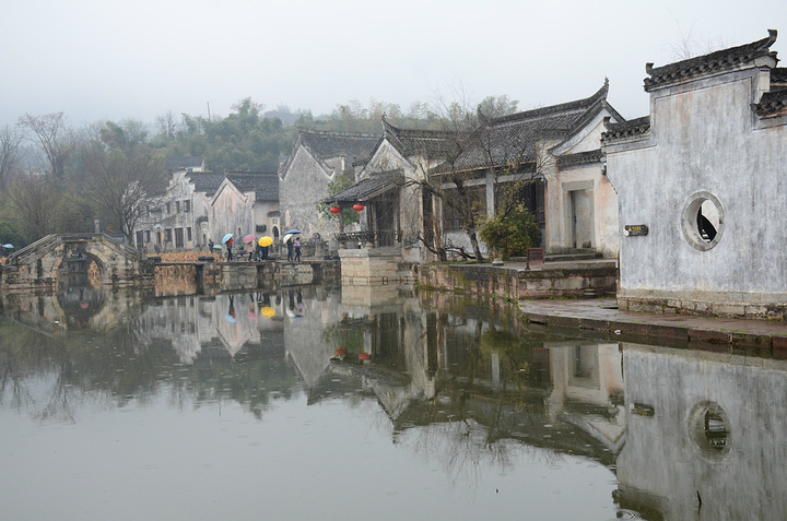 2016呈坎,八卦村,可惜一直下着雨。村子不大,.