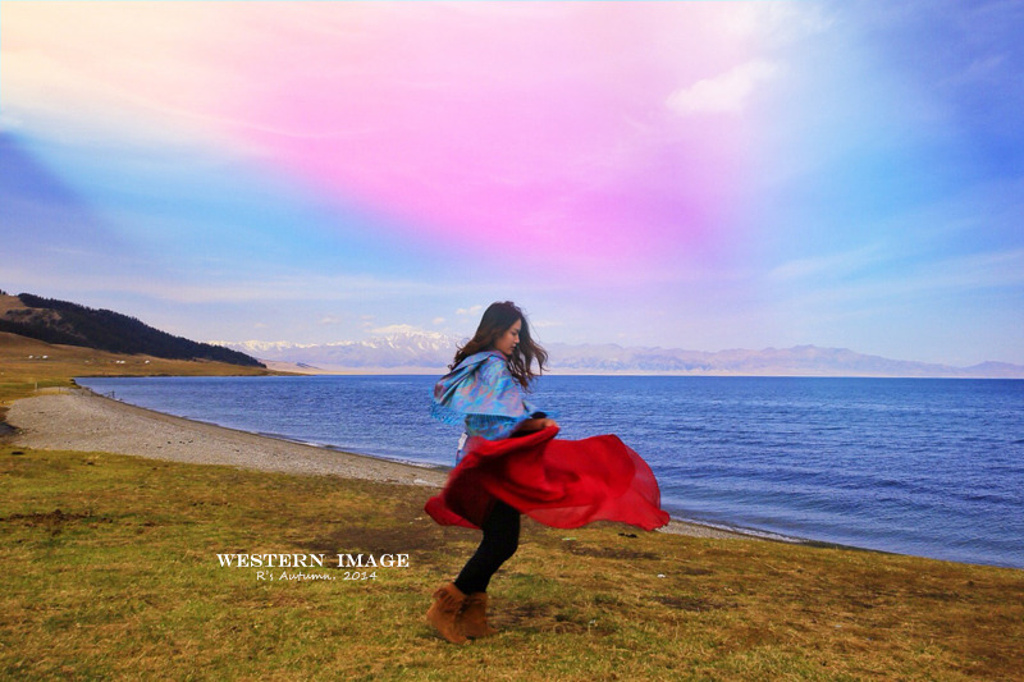 2015赛里木湖传说是由一对为爱殉情的年轻的