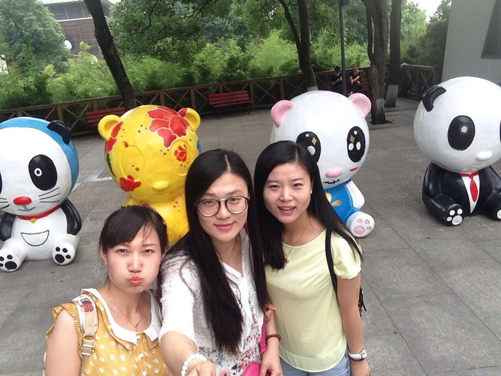 <em>我姐姐妹妹乱插图</em>_乡村欲乱后妈不安分_姐姐