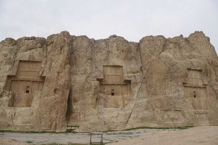 来,我们去帝王谷Naghsh-e-r._波斯帝陵和萨珊浮蒲颇攻略拯救图片