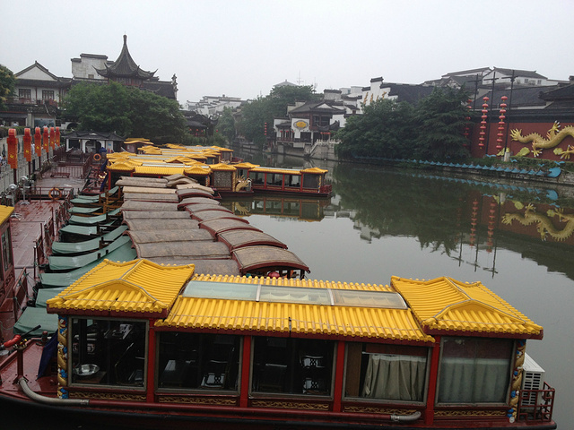 2016话说提到南京最有名的小吃街就非夫子庙