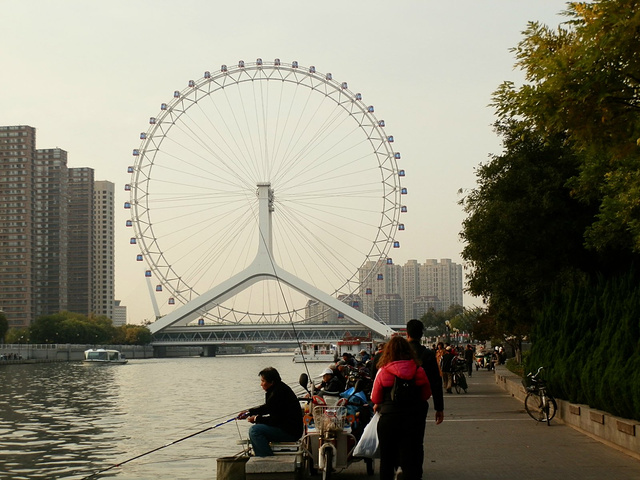 我们就在情趣的图片游览了一下_天津之眼摩天轮"的v情趣景区巴黎周边秀图片