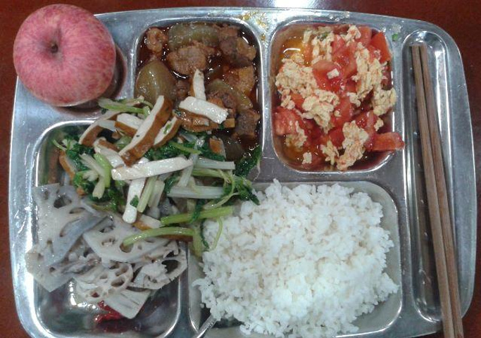 2016竟然都进学校了, 那么在学校食堂吃顿中午