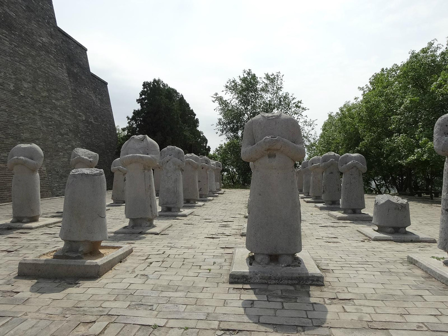 2014去乾陵可以坐旅游公交或者到乾县再去景