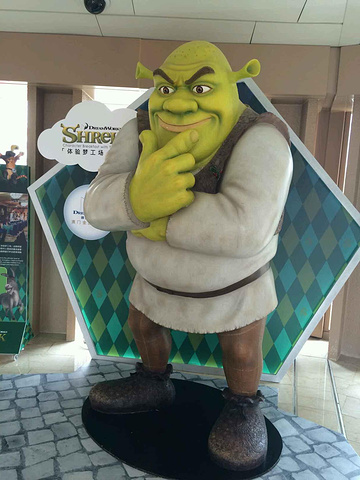 2015出了关闸,就会看到各种赌场发财车的上车