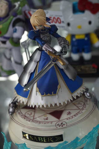 2015秋叶原扭蛋机及手办,玩具都是中国制的。