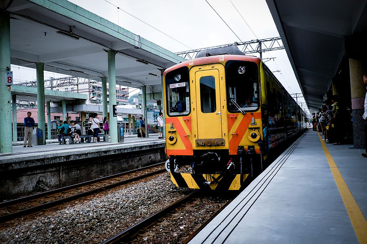 2016提前做了功课,假期时瑞芳车站存包有风险