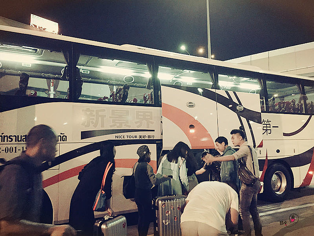 2016机场兑换外币处,几家银行的吧!温馨提示帅