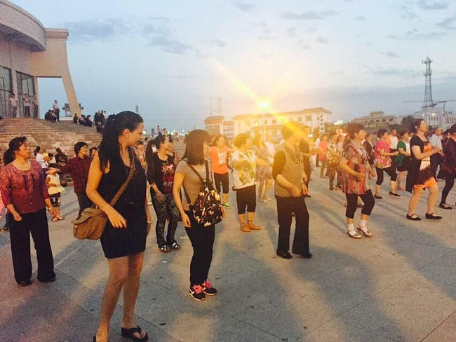 一行人新疆故事记_旅游攻略