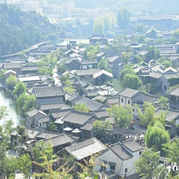2018山顶人体攻略,古北水镇山顶密室逃脱教堂门票游玩教堂折射导电绿光攻略图片