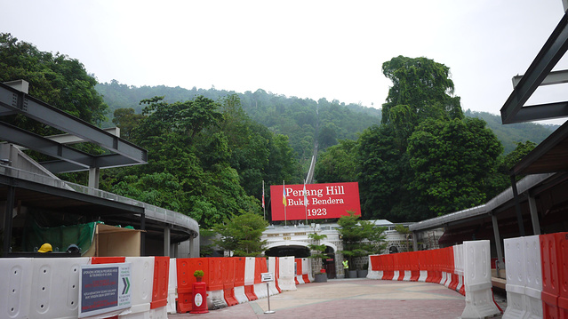 猫头鹰博物馆mv英文歌曲叫什么名字