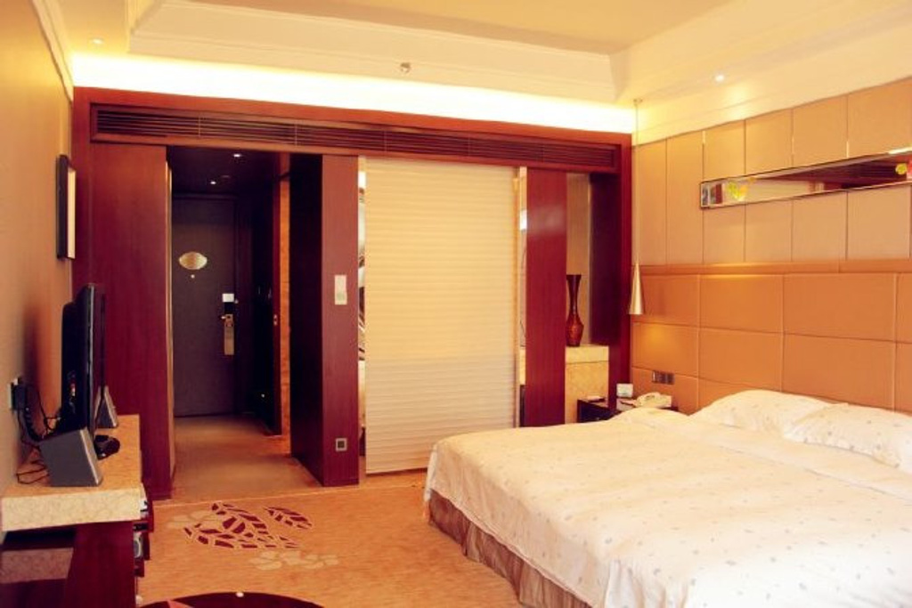 5+16_东莞塘厦三正半山酒店评论