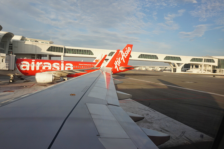 2015KLIA2廉价航空机场,非常的大,有很多._吉