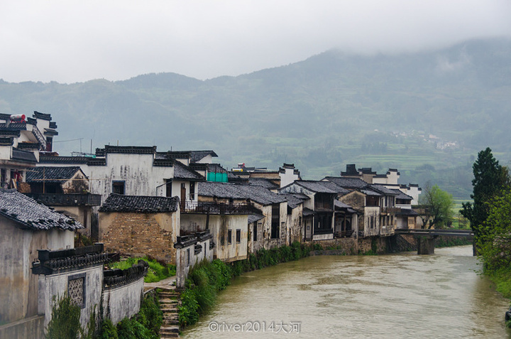 2015呈坎位于黄山市徽州区,距离黄山市区屯溪