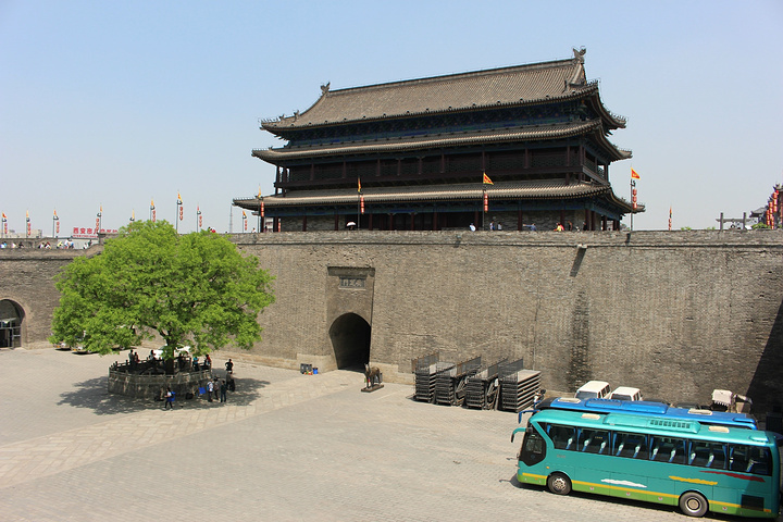 2015这是我在西安吃的几家肉夹馍里最好吃的