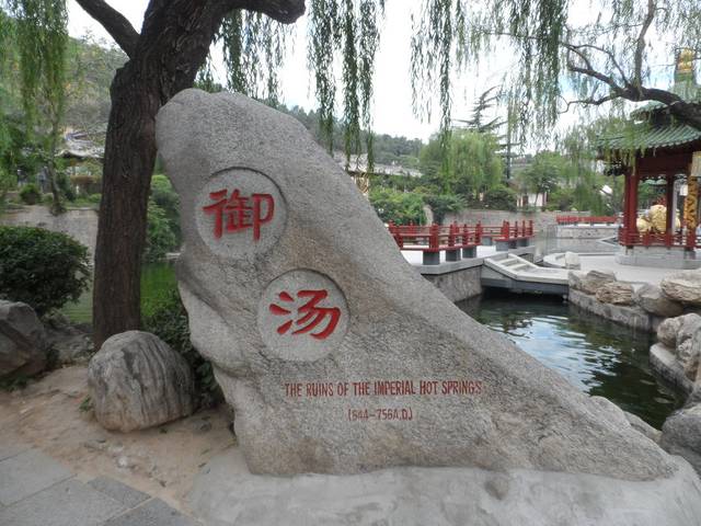 为了肉夹馍的西安,美色美食两不误^漆红木家具补图片
