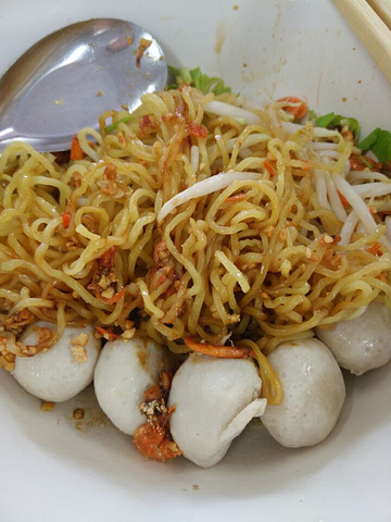 曼谷美食|好吃到哭,绝对是本地人知道的海鲜美食庙街甜品图片
