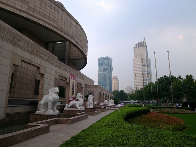 上海旅游攻略 重识上海  上海博物馆位于上海市中心的人民广场,是一座