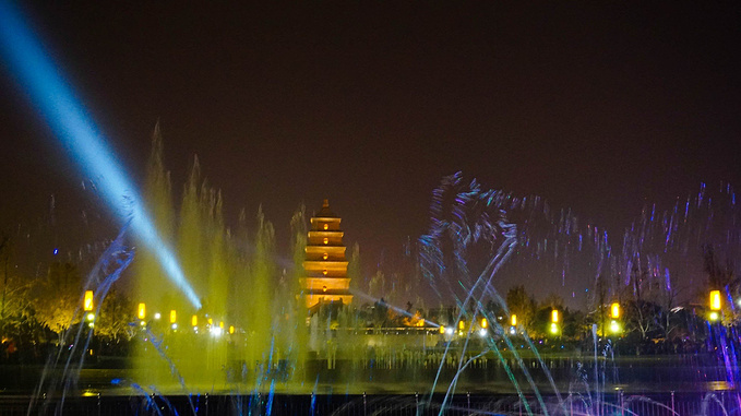 唐宗隆酒店(西安曲江大雁塔北广场音乐喷泉店)图片