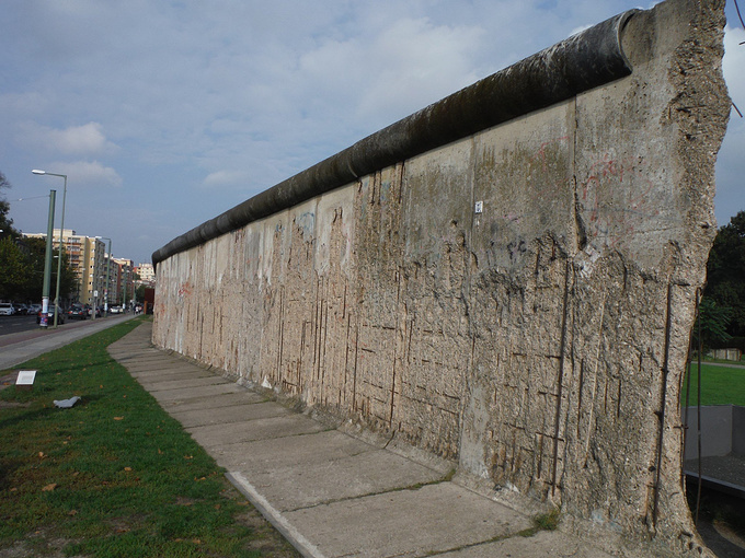memorial of the berlin wall图片