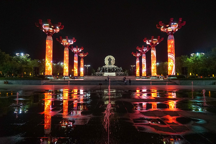这里是西安小吃的集中地,作为几百年历史的回民区,这里还能感受到浓浓