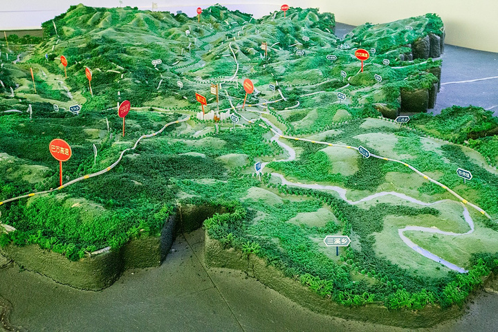 的北纬30°形成了贵州独特的喀斯特地貌,以及亿万年熔岩沉淀,成就