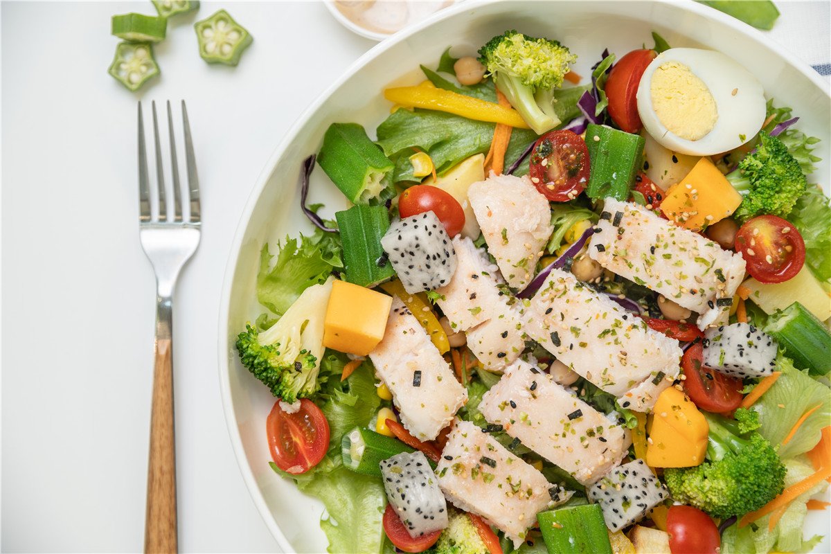 厦门这家不到40㎡的轻食沙拉小店，开店三年好评竟然高达4.9分！