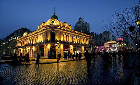 2015哈尔滨中央大街步行街_旅游攻略_门票_地