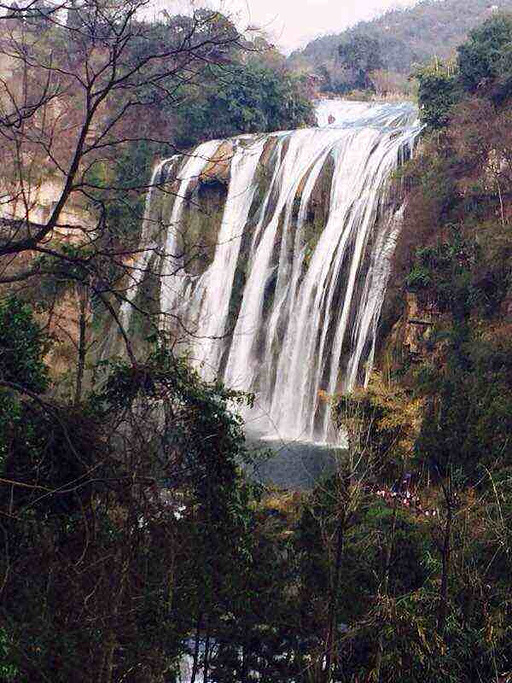 区票价旺季是180元,淡季160元_黄果树瀑布评